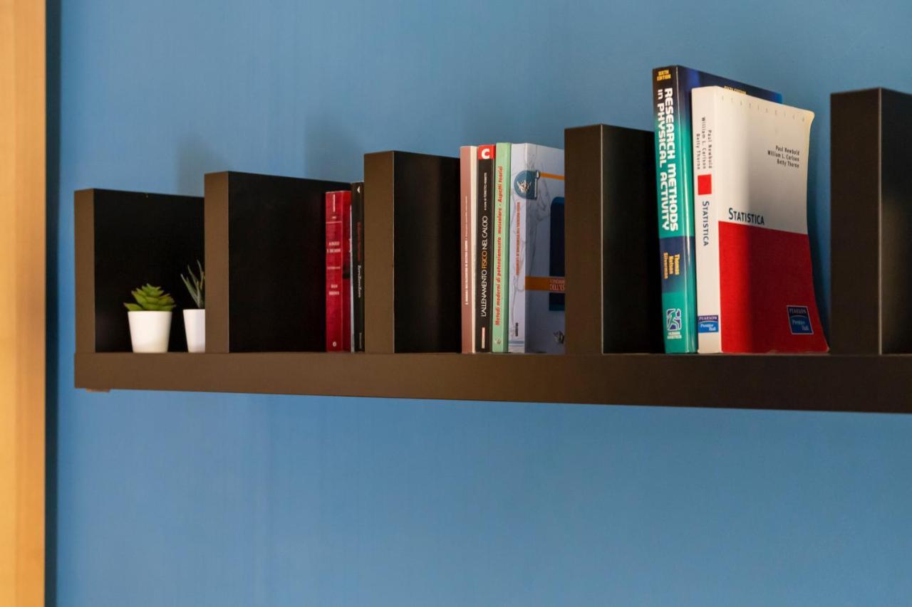 The Place, Your Place To Be - Via Tadino Apartment Milan Bagian luar foto